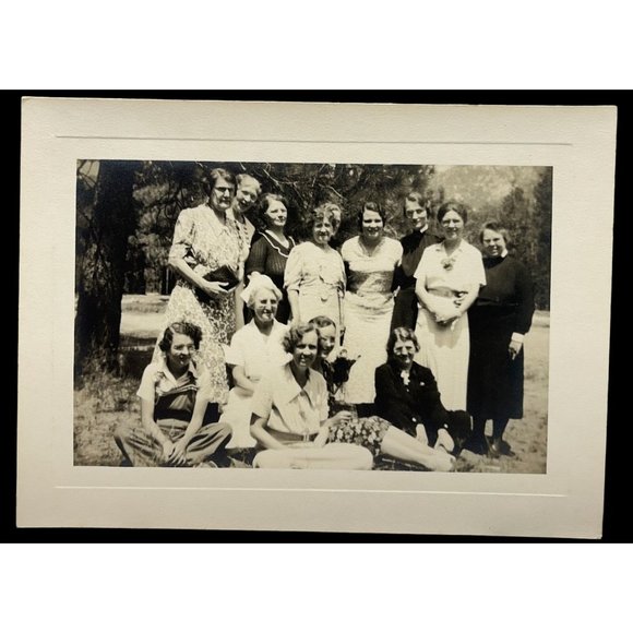 Ladies Church Group Found Photo Vintage 40s Snapshot Womens Bible Study - Picture 2 of 7